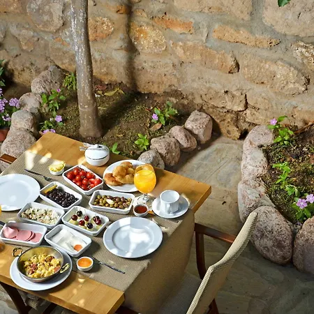 Mellon Premium Hotel 3*